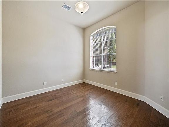 5th image of 6308 Canyon Crest Dr
