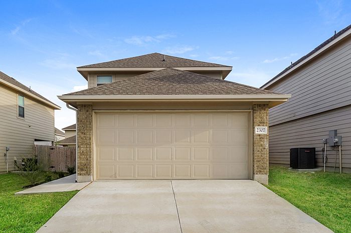 1st image of 2307 Dry Moss Way