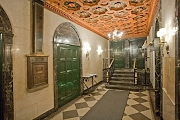 Sold by Compass | media 8