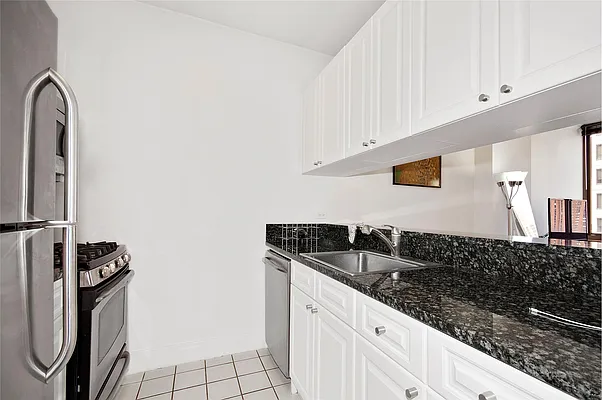 Rented by Douglas Elliman | media 3