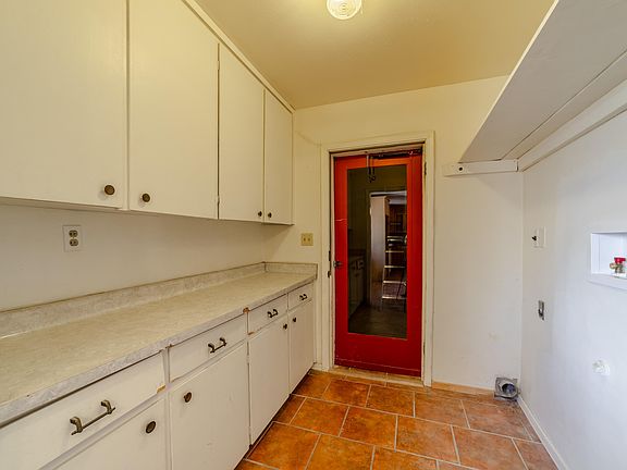 4th image of 1005 Calle Del Encanto