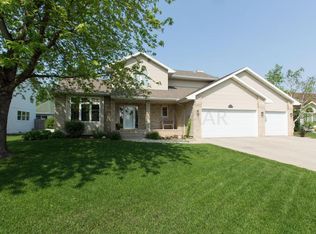 4821 Rose Creek Pkwy S, Fargo, ND 58104