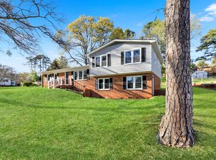 121 Dover Rd, Spartanburg, SC 29301