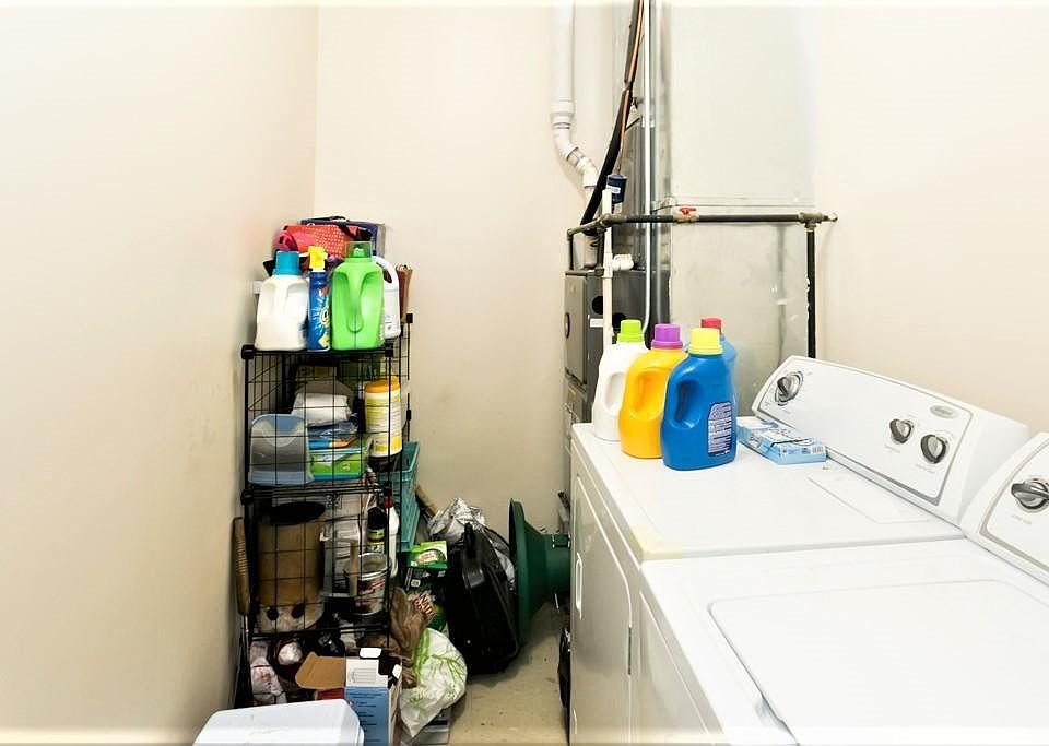 1st image of 1756 W Montrose Ave #1023