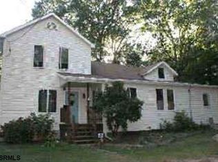 6090 Holly St, Mays Landing, NJ 08330