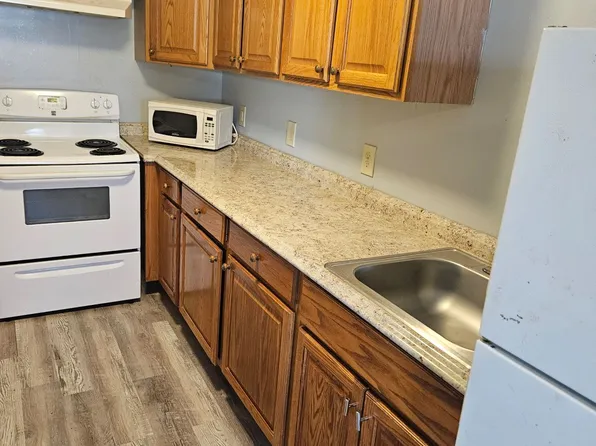 310 Park St #B, Gardner, MA 01440