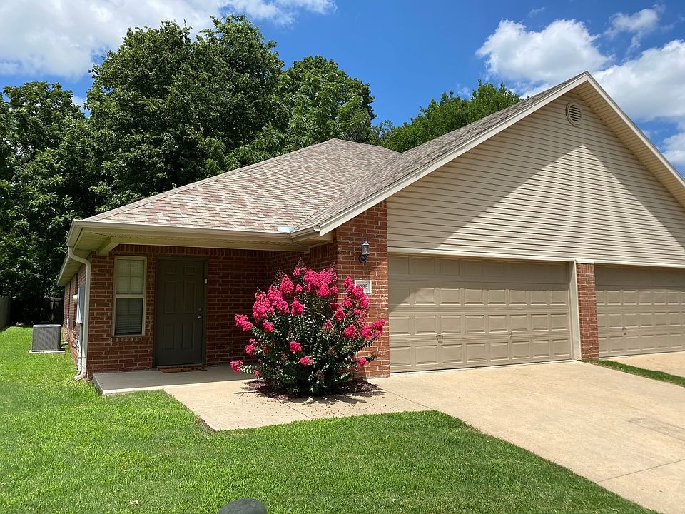 1st image of 1616 N Willowbrook Dr