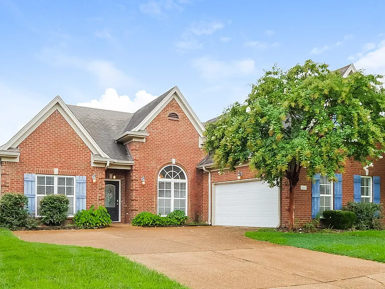 3424 Champion Hills Dr — Photo 4