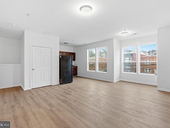 5th image of 2205 16th St SE