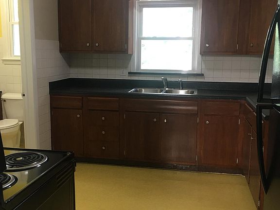 4th image of 2026 W Sherman Ave