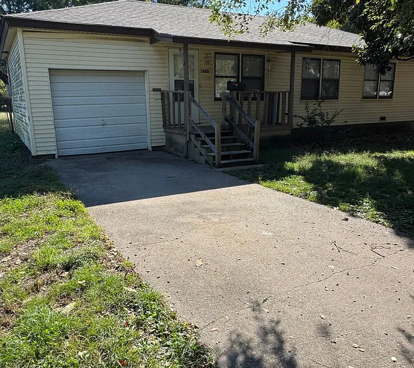 1620 SW Oklahoma Ave