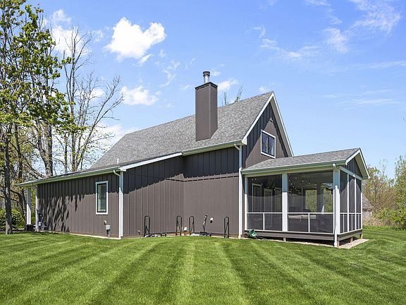 3rd image of 5542 Hidden Pond Ln