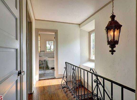 4th image of 102 Watchung Ave