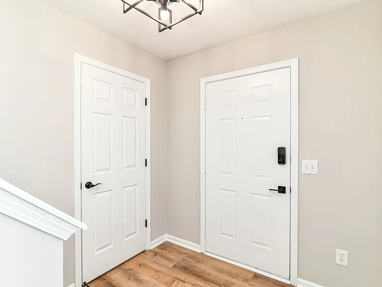 6040 Portwood Ct — Photo 2