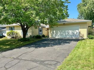 1963 Warbler Ln, Saint Paul, MN 55119
