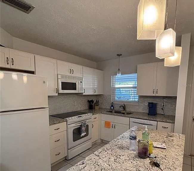 2115 9th Ave W #6B — Photo 4
