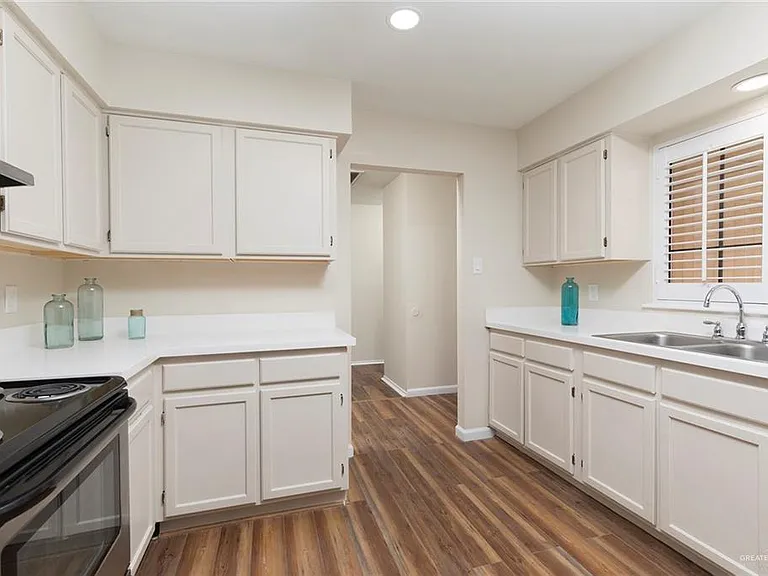 1218 Bluebird Ave — Photo 10
