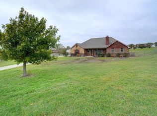 150 Ridge Top Ct, Decatur, TX 76234