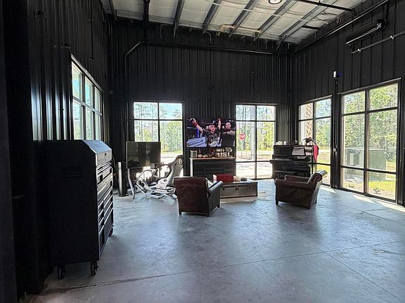 4th image of 567 Faison Rd #1