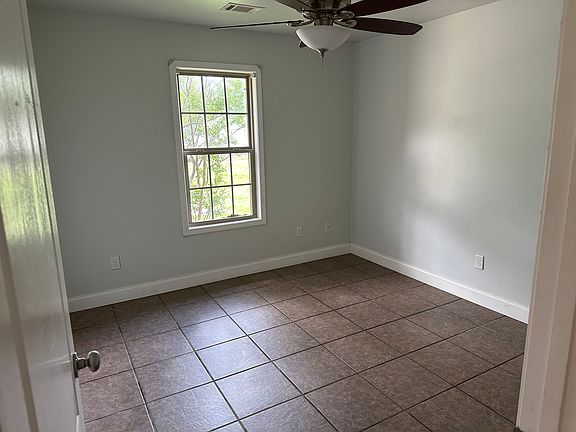 3rd image of 303 Park #4