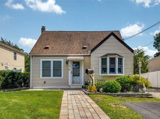 50 E 19th St, Huntington Station, NY 11746