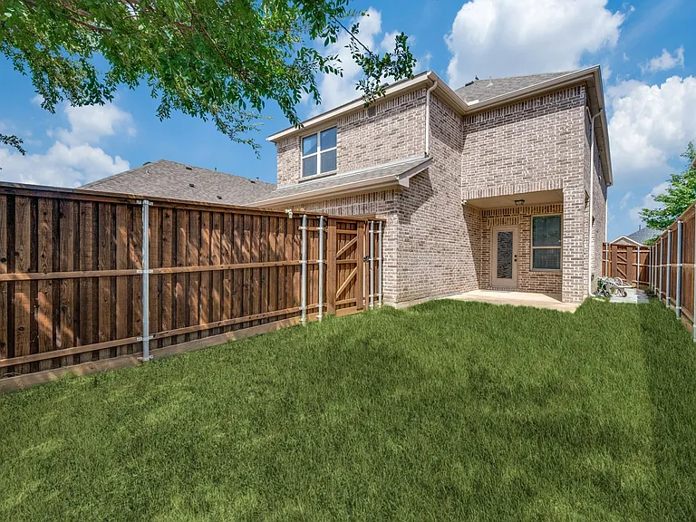 2125 Olivereta Dr — Photo 12