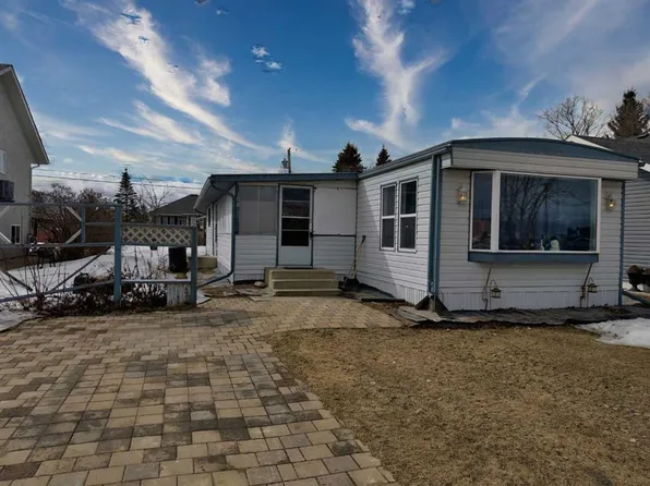 108 E 3rd St SW, Slave Lake, AB T0G 2A4