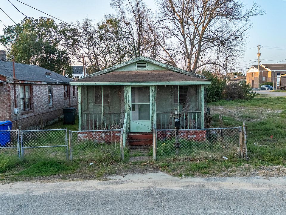 1st image of 1978 Forest Ave