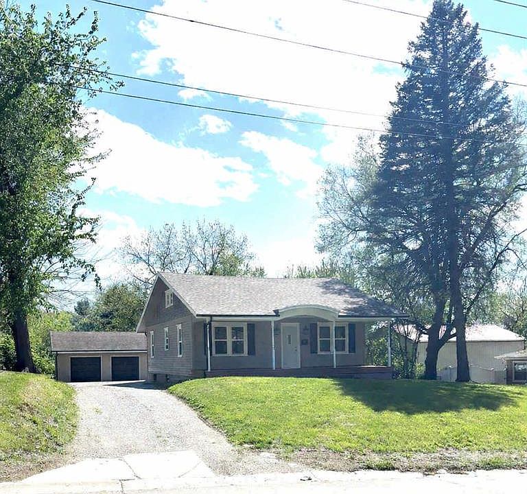 1st image of 3302 Gene Field Rd