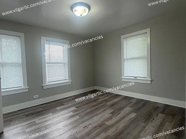 109 Columbia St — Photo 21