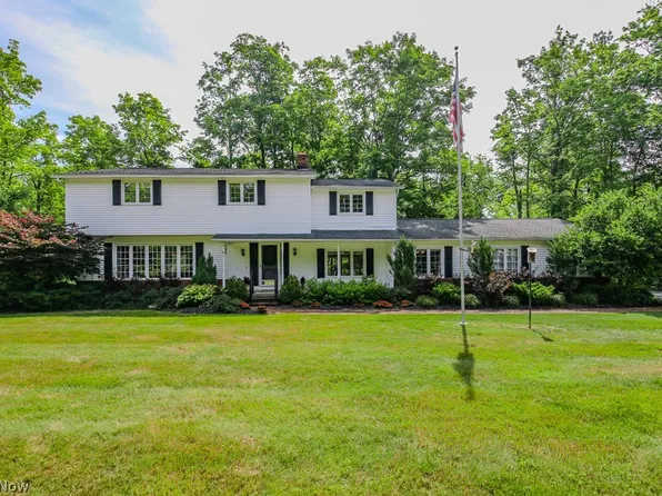 12181 W Shiloh Dr, Chesterland, OH 44026