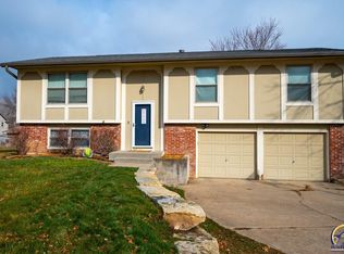 6540 SW 26th Ct, Topeka, KS 66614