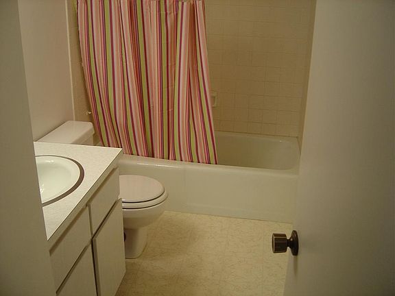 5th image of 600B Fairways Cir