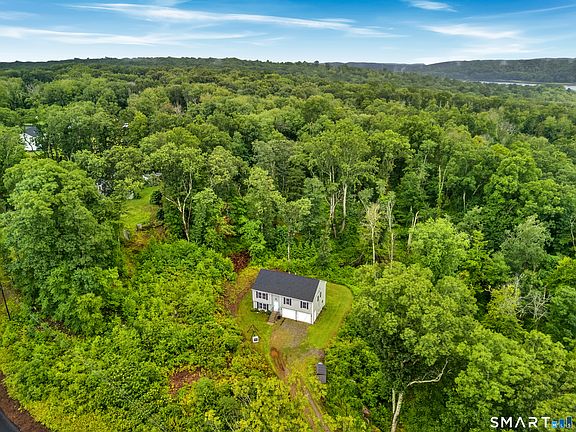 4th image of 1114 East Lake Road
