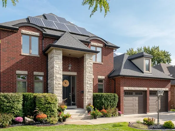 425 Superior St, Lasalle, ON N9J 3Z5