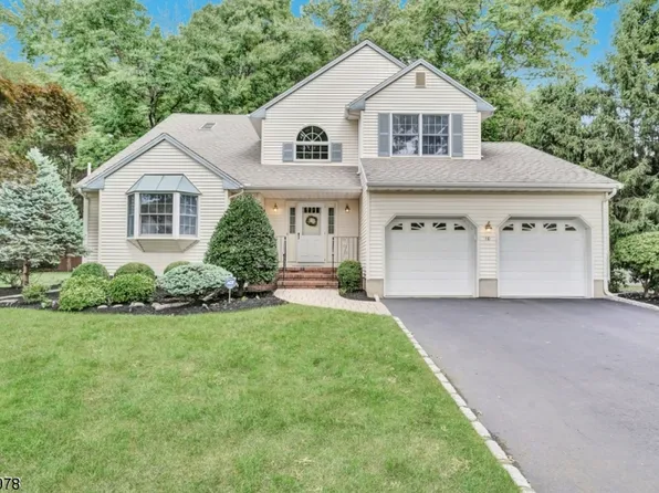 10 Gary Ct, Franklin Twp., NJ 08873