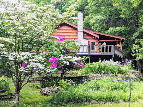 241 Dillontown Rd, Equinunk, PA 18417