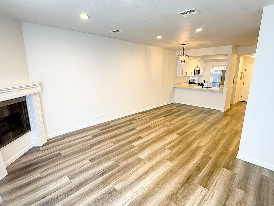 1st image of 1026 N Croft Ave APT 103