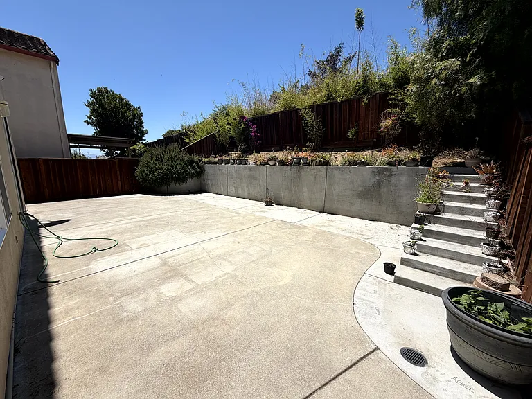 1537 Oyster Bay Ct — Photo 35