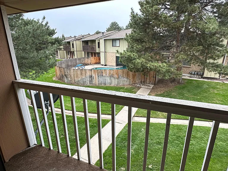 562 Vance St #D-9 — Photo 40