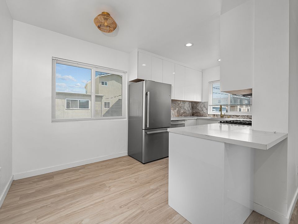 1st image of 4559 Campus Ave APT 9