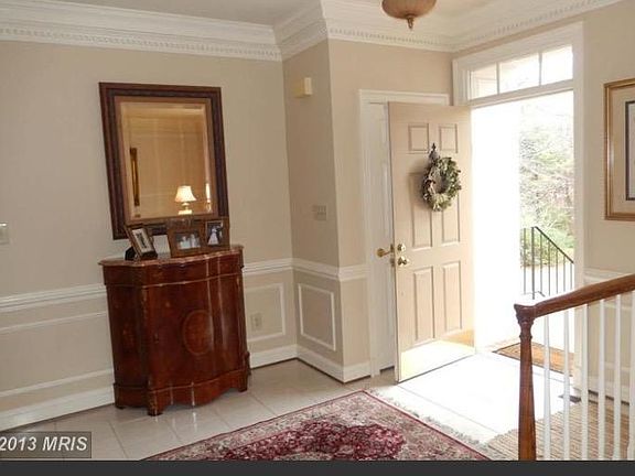2nd image of 5836 Maplewood Park Dr