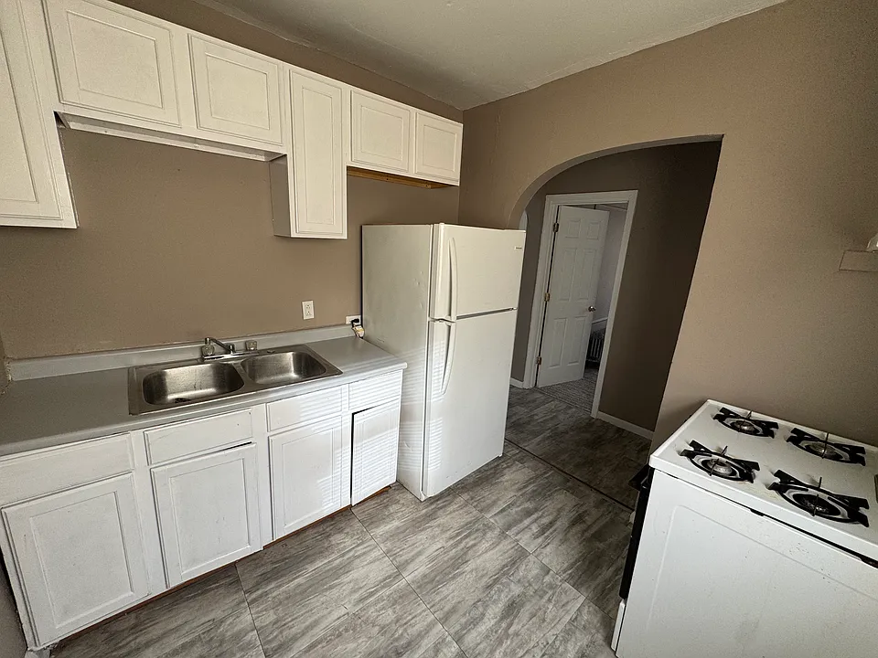 1902 Warren Ave #2E