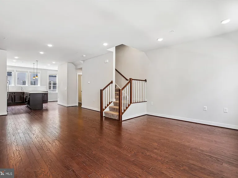 13340 Sherwood Park Ln — Photo 10