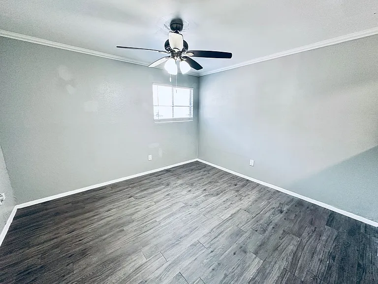 Awesome open Studio Apartments Close to Downtown — Photo 48