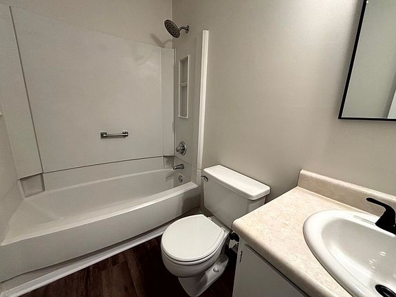 5th image of 1003 Madiera Ct