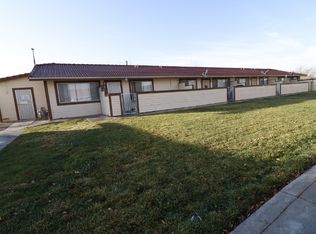 21645 Powhatan Rd APT 10, Apple Valley, CA 92308