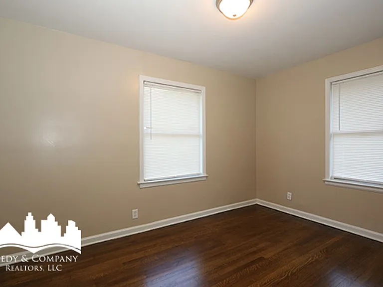 1380 Rolling Hills Dr — Photo 13