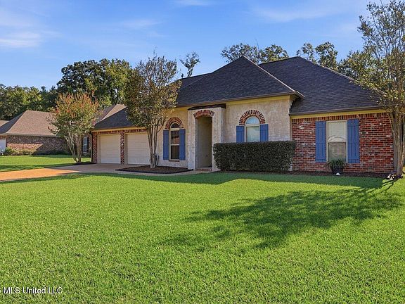 2nd image of 137 Oak Meadow Dr