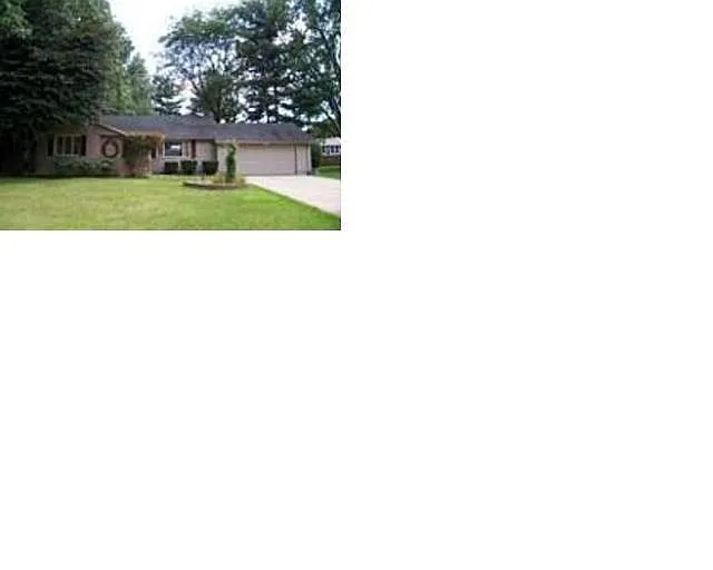Photo 1 of 1 - 557 Murray Hill Dr - Youngstown, OH Primary Photo - 557 Murray Hill Dr